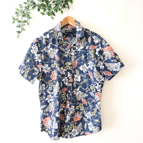 Express Men's Blue Floral Short Sleeve Collared Button Front Shirt Size Large - Picture 1 of 4